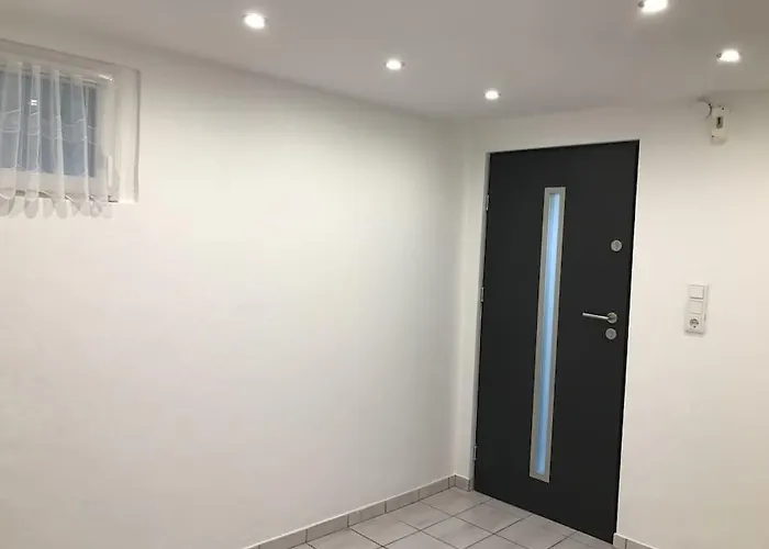 Schoene Und Grosse Ferien Und Monteur *