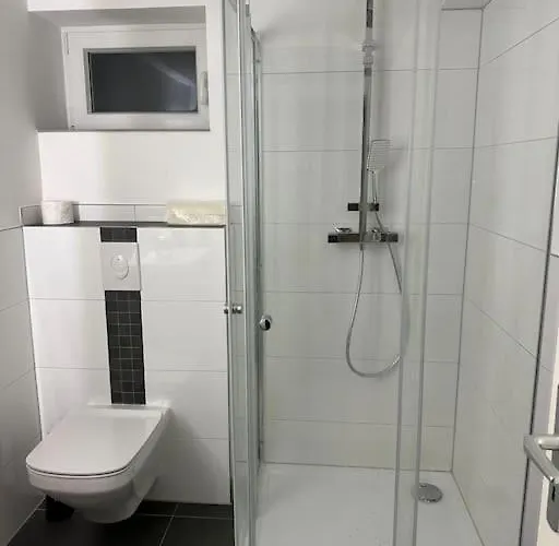 Schoene Und Grosse Ferien Und Monteur Appartement